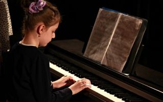 cursuri de muzica pentru copii bucharest Școala Muzicii „Bravissimo”