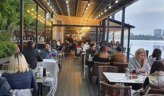 restaurantele m nanc  creve i bucharest Taverna Racilor Herăstrău