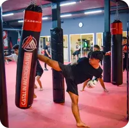 Kickboxing – Muay Thai