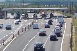Taxa de pod de la Feteşti-Cernavodă, suspendată două luni